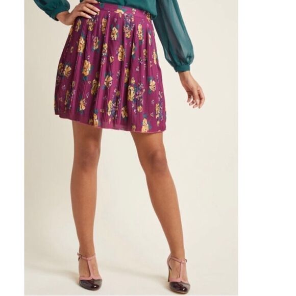 ModCloth skirt accordion plisse pleat floral purple bloomcore medium fairy - Picture 3 of 6